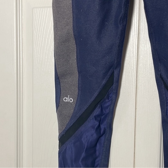 ALO Highrise Legging XS - Picture 5 of 6